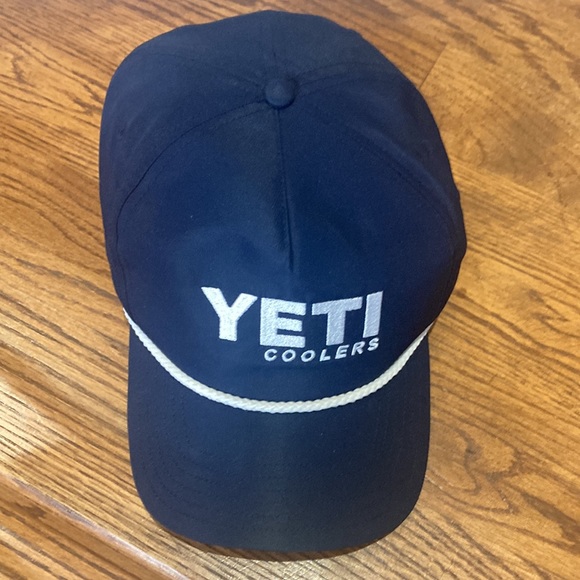 YETI Coolers Snapback Trucker Hat w/ Braid Rope Accent Like NeW!! - Picture 5 of 7